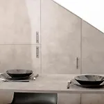 Joy's Modern-chic דירה קלמאטה