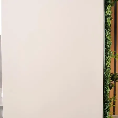 Joy's Modern-chic Daire