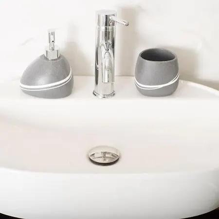 Joy's Modern-chic Daire *