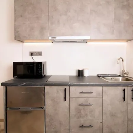 Joy's Modern-chic Daire