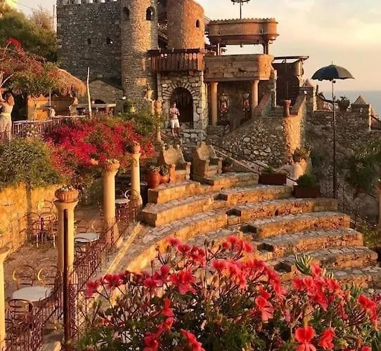 Joy's Modern-chic Kalamata